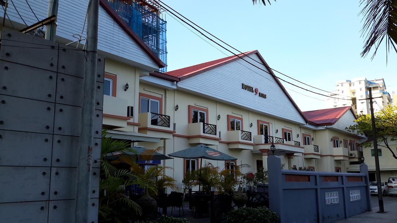 Hotel 9 Mile Yangon Extérieur photo