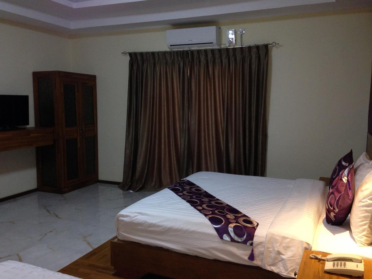Hotel 9 Mile Yangon Extérieur photo