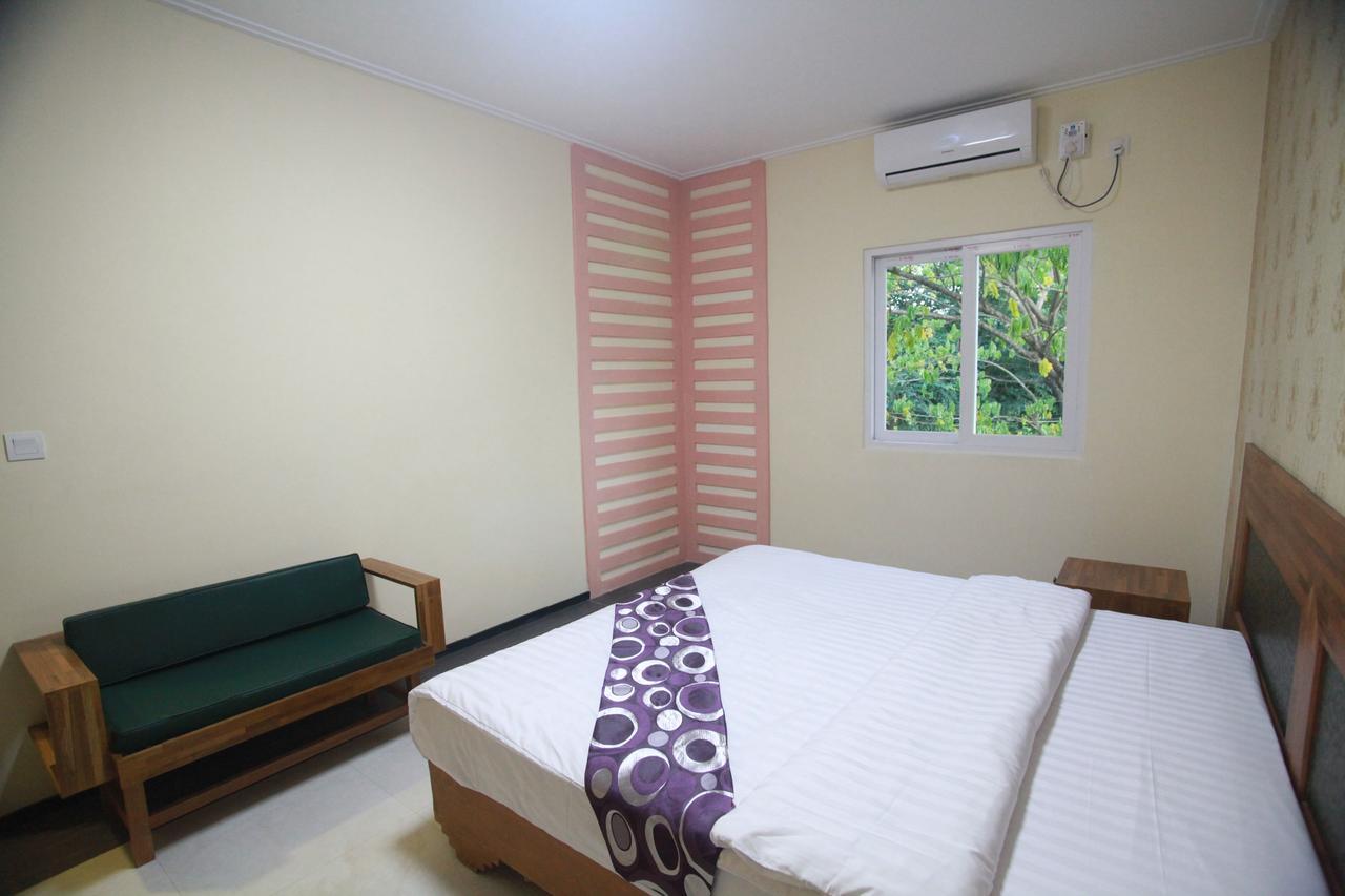 Hotel 9 Mile Yangon Extérieur photo
